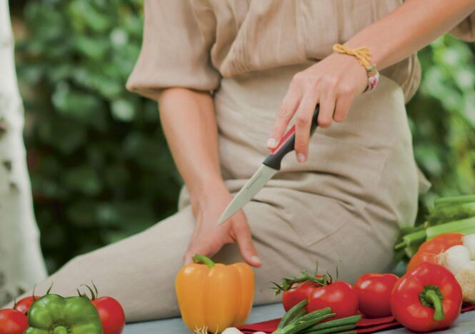 Tupperware Cuchillo Serrucho Mediano 