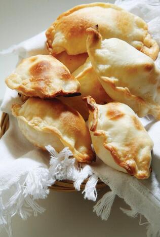 Tupperware Empanadas de mozzarella, panceta y ciruela 