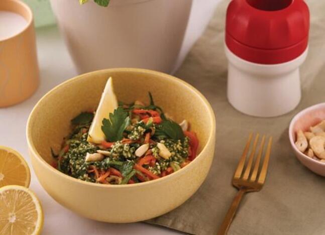 Tupperware Spaghettis de vegetales y pesto de rúcula