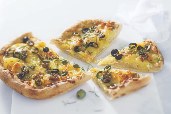 Tupperware Pizza de cebolla y olivas negras 